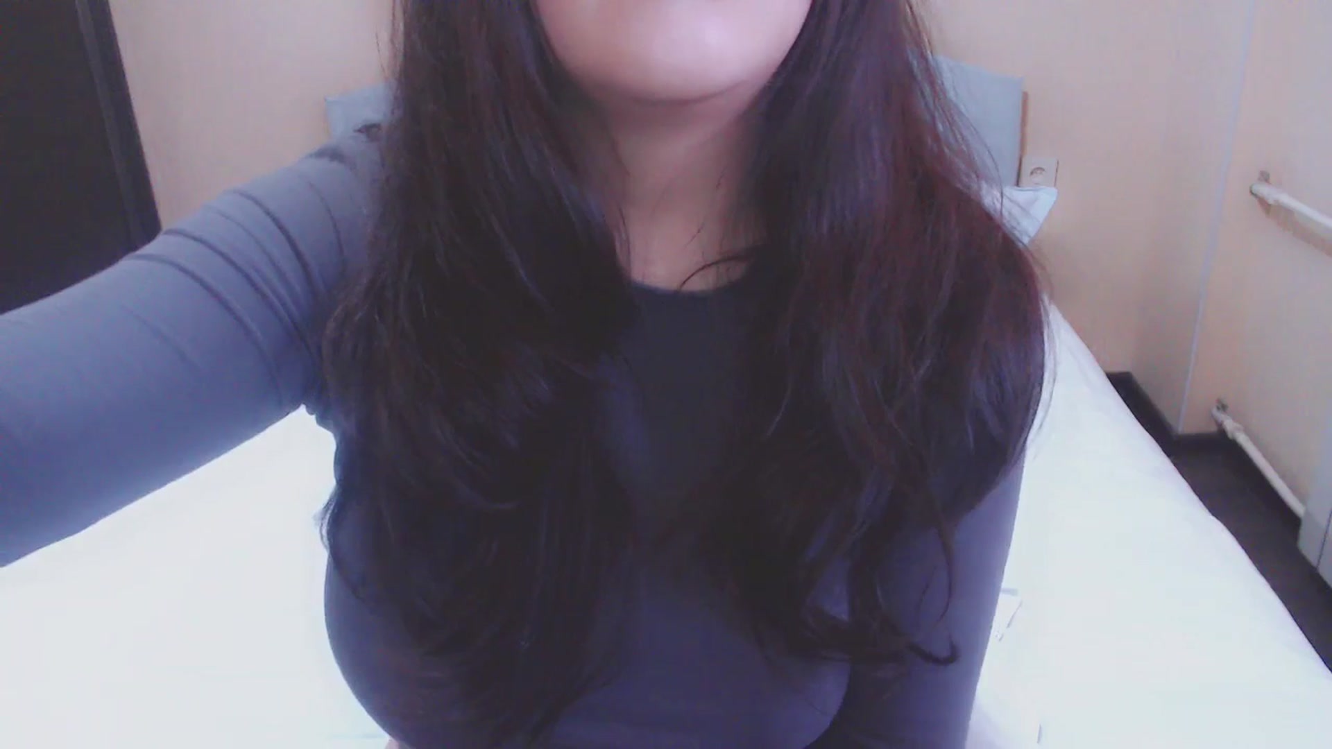 Gallery image thumbnail from AmaiSan's myfreecams stream on, 01/24/2025, 07:14 image 8 of 20
