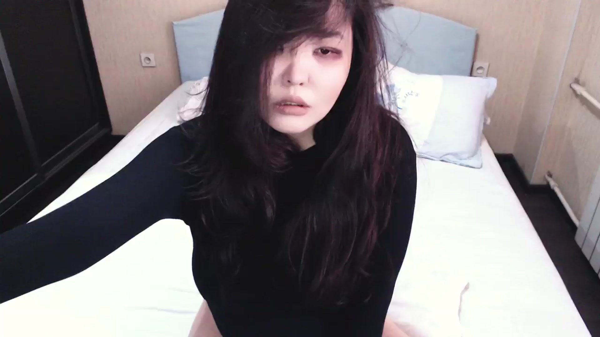 Gallery image thumbnail from AmaiSan's myfreecams stream on, 01/29/2025, 07:55 image 5 of 20