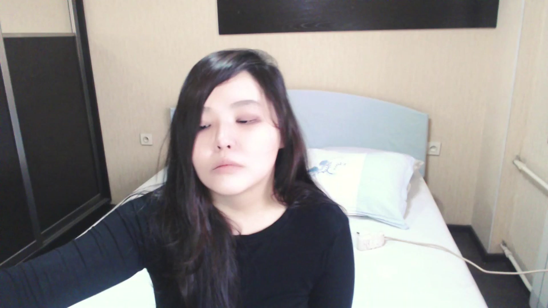 Gallery image thumbnail from AmaiSan's myfreecams stream on, 03/21/2025, 06:17 image 10 of 20