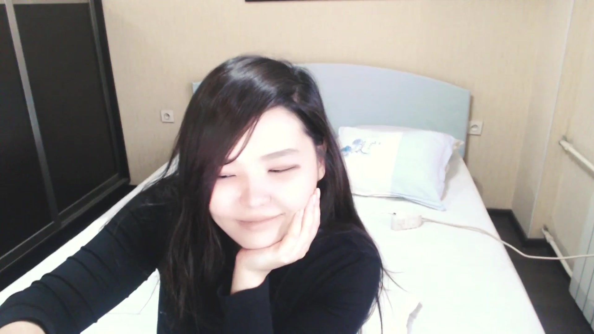 Gallery image thumbnail from AmaiSan's myfreecams stream on, 03/21/2025, 06:48 image 5 of 20