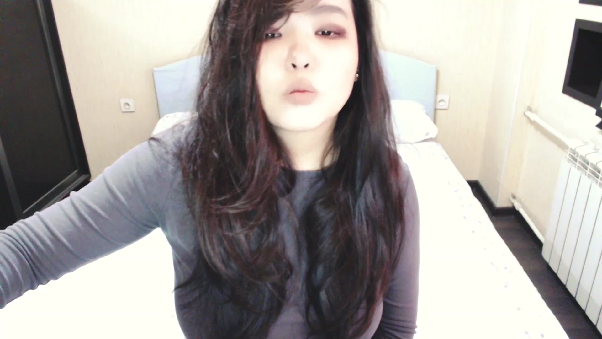 Gallery image thumbnail from AmaiSan's myfreecams stream on, 03/28/2025, 07:05 image 10 of 20