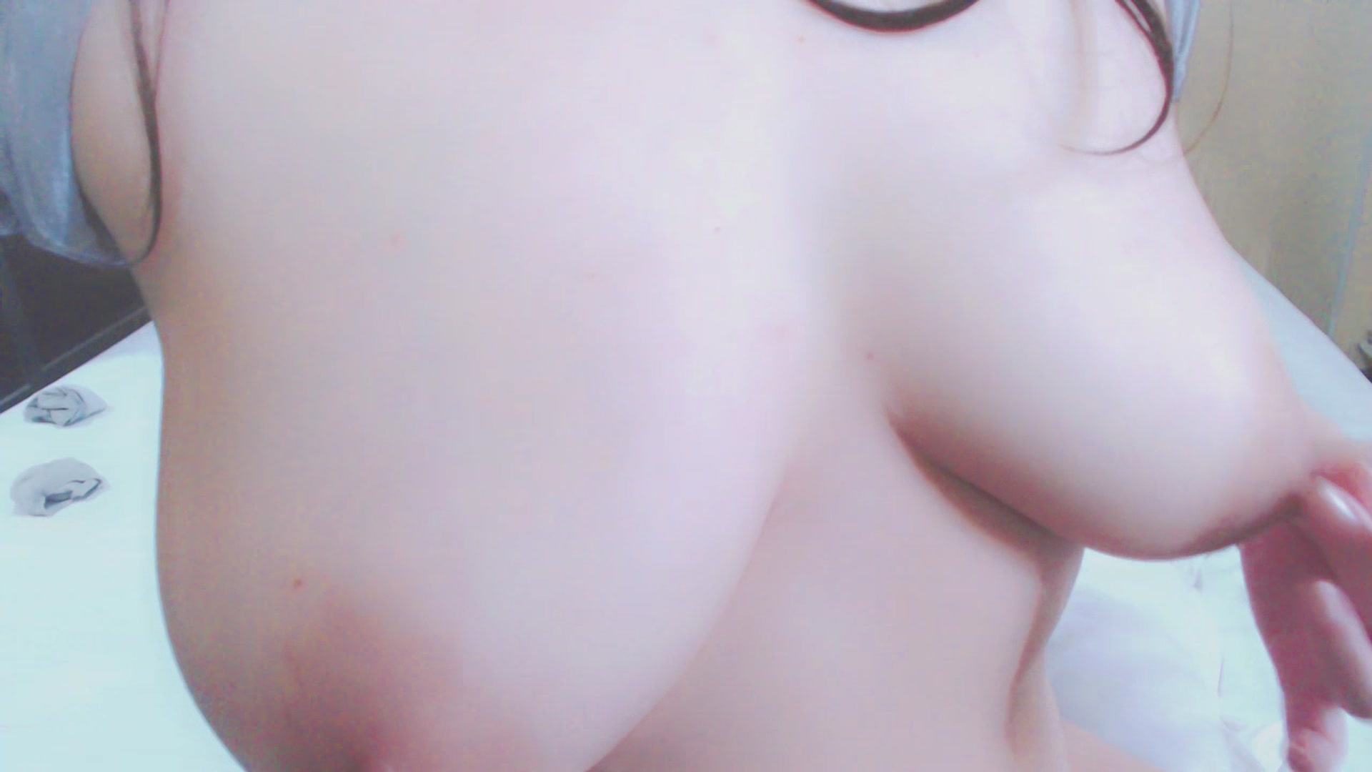 Gallery image thumbnail from AmaiSan's myfreecams stream on, 04/01/2025, 07:25 image 6 of 20