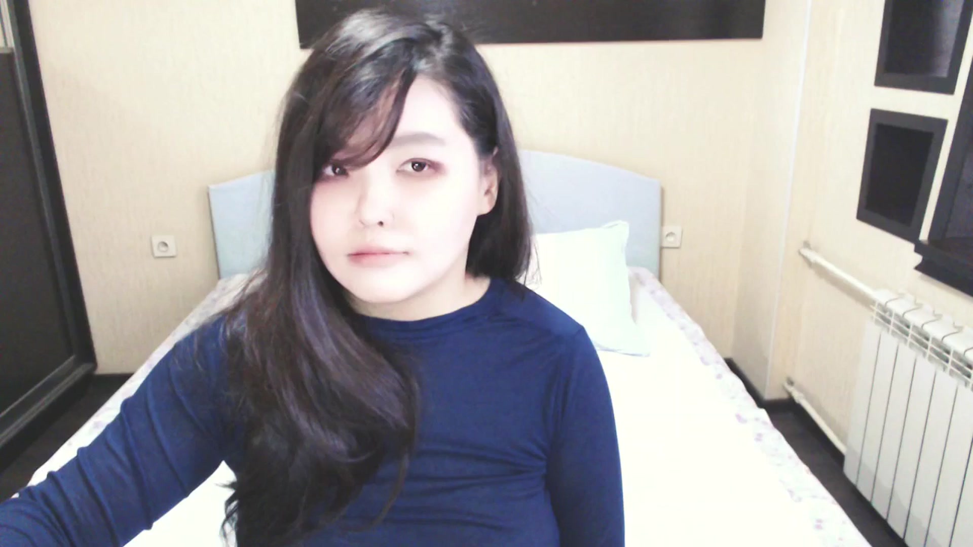 Gallery image thumbnail from AmaiSan's myfreecams stream on, 04/06/2025, 07:35 image 1 of 20