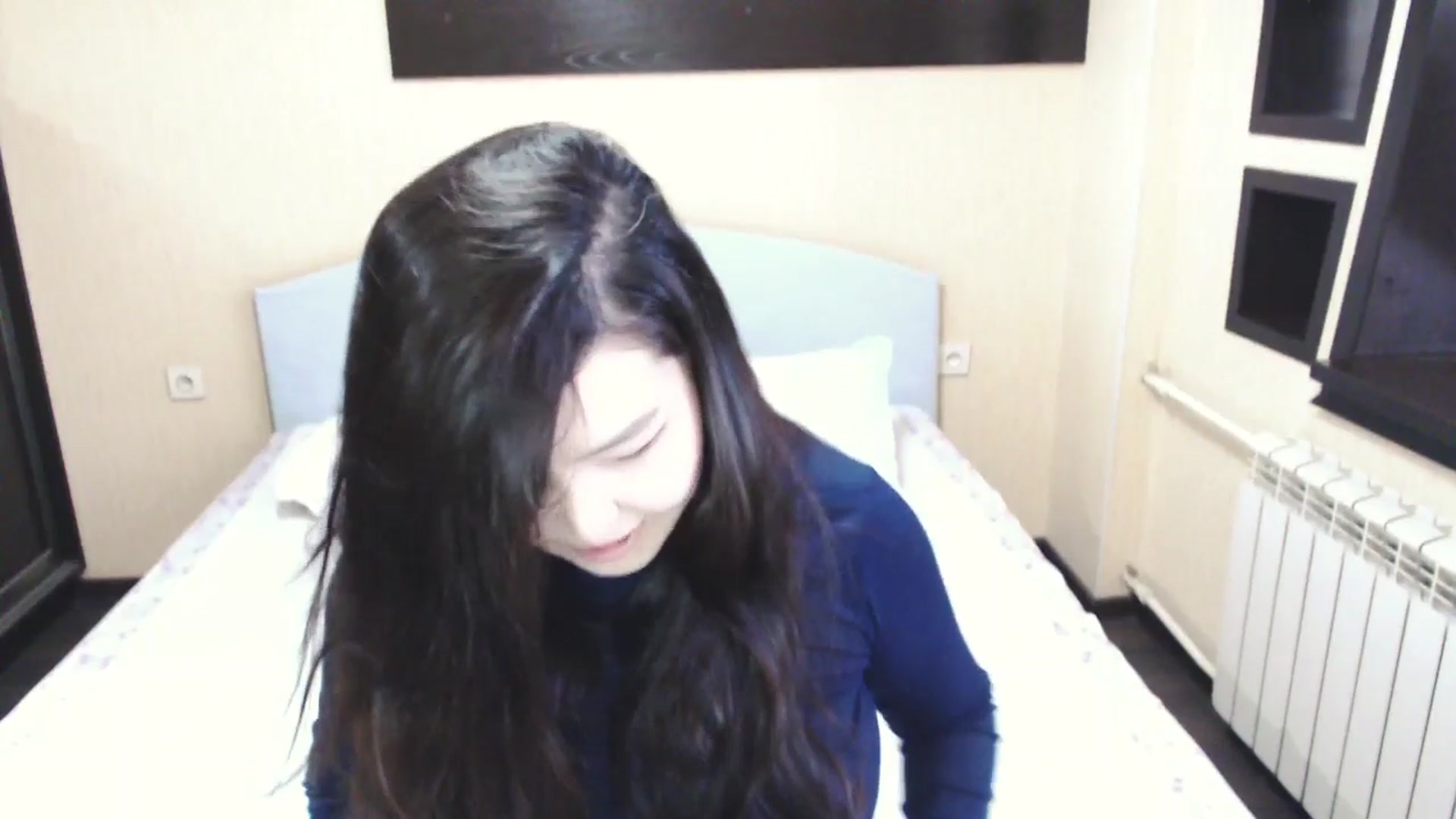 Gallery image thumbnail from AmaiSan's myfreecams stream on, 04/06/2025, 07:35 image 8 of 20