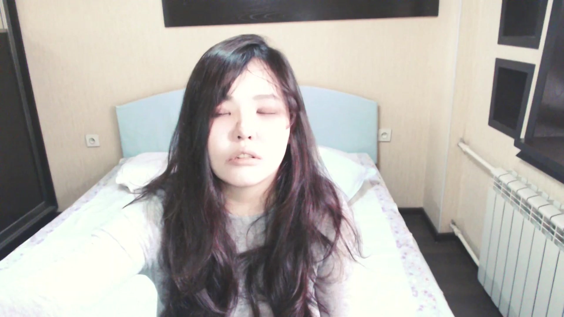 Gallery image thumbnail from AmaiSan's myfreecams stream on, 04/07/2025, 05:22 image 10 of 20