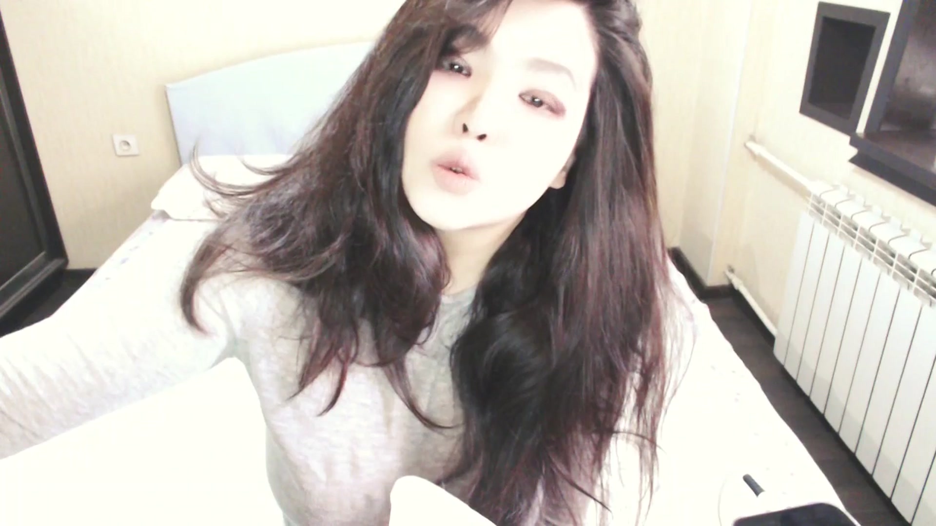 Gallery image thumbnail from AmaiSan's myfreecams stream on, 04/09/2025, 05:17 image 2 of 20