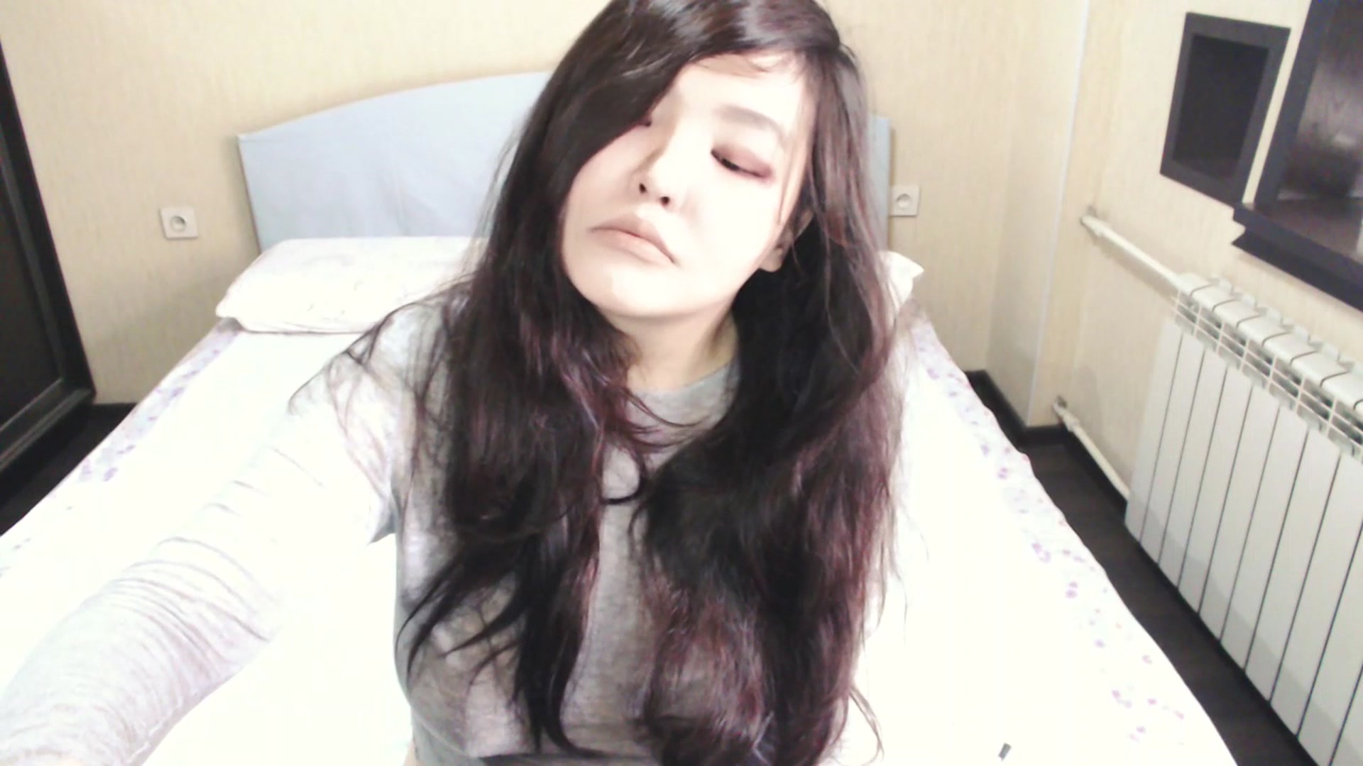 Gallery image thumbnail from AmaiSan's myfreecams stream on, 04/09/2025, 06:09 image 6 of 20