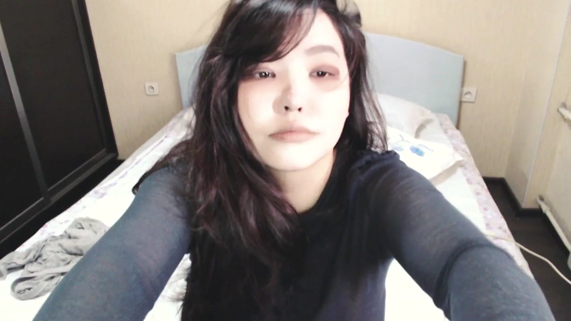 Gallery image thumbnail from AmaiSan's myfreecams stream on, 04/10/2025, 07:46 image 16 of 20