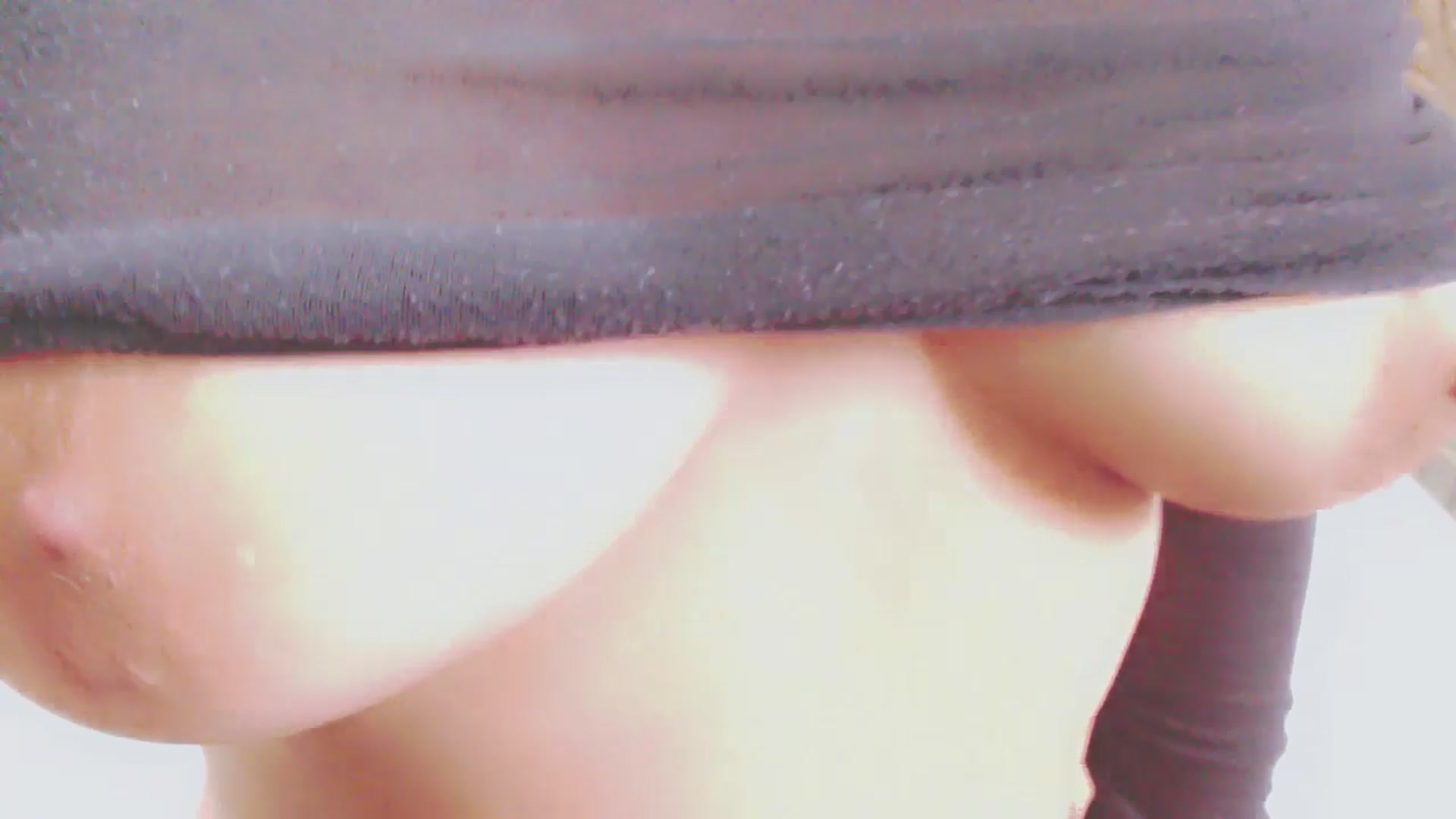 Gallery image thumbnail from AmaiSan's myfreecams stream on, 04/10/2025, 07:46 image 11 of 20