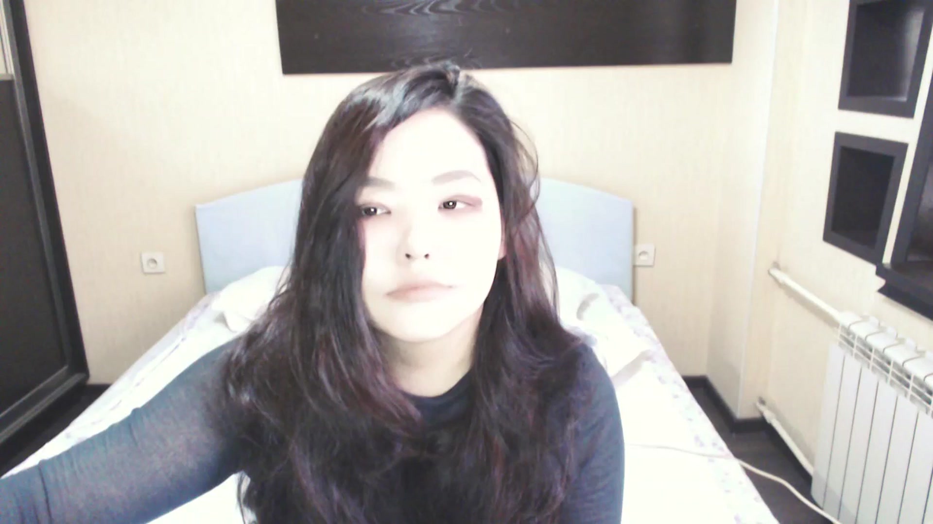 Gallery image thumbnail from AmaiSan's myfreecams stream on, 04/10/2025, 07:46 image 1 of 20