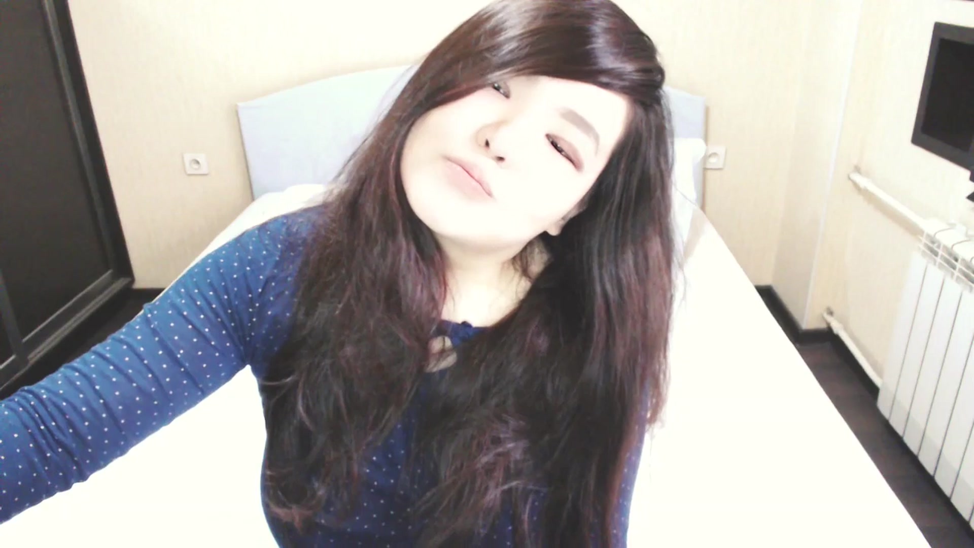 Gallery image thumbnail from AmaiSan's myfreecams stream on, 04/14/2025, 05:22 image 14 of 20