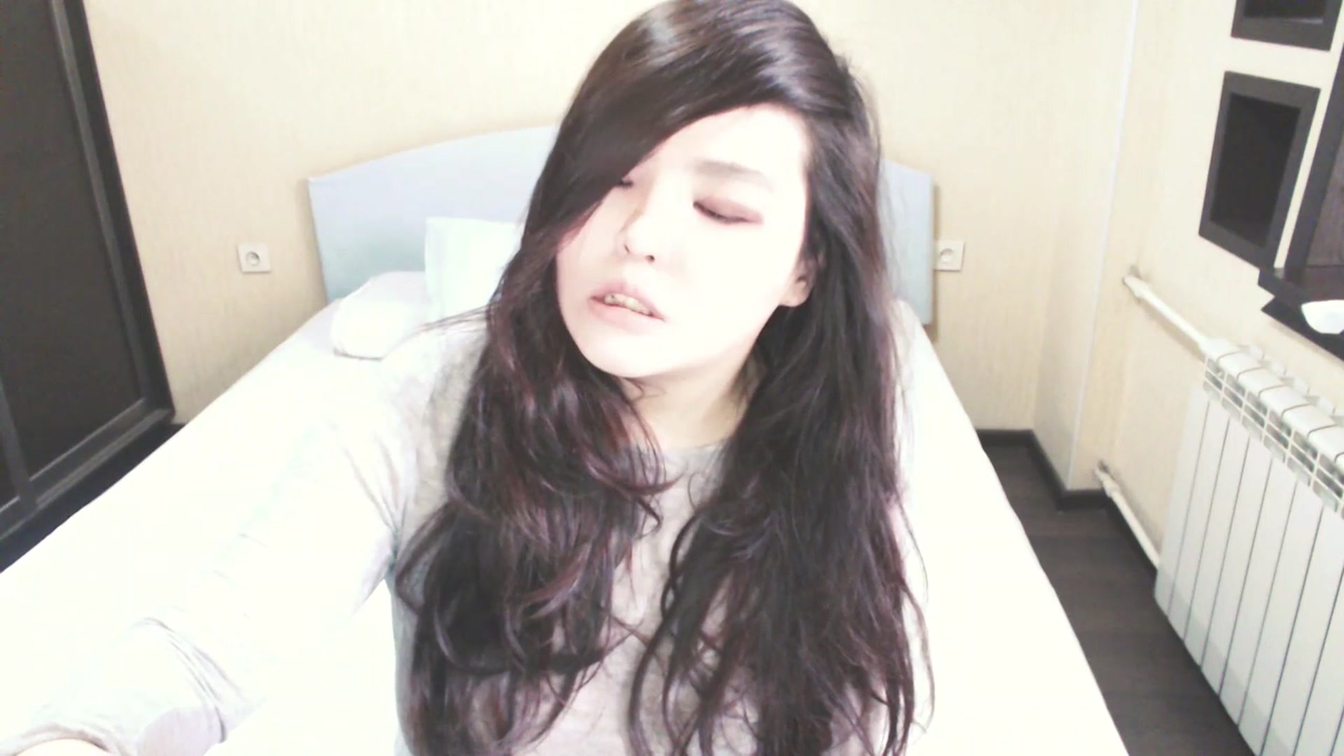 Gallery image thumbnail from AmaiSan's myfreecams stream on, 04/18/2025, 06:41 image 7 of 20