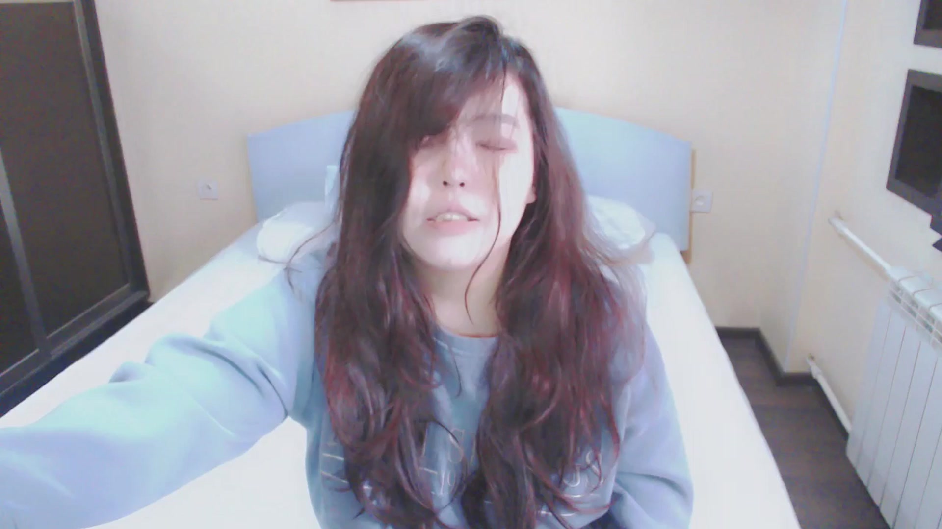 Gallery image thumbnail from AmaiSan's myfreecams stream on, 04/18/2025, 07:22 image 1 of 20