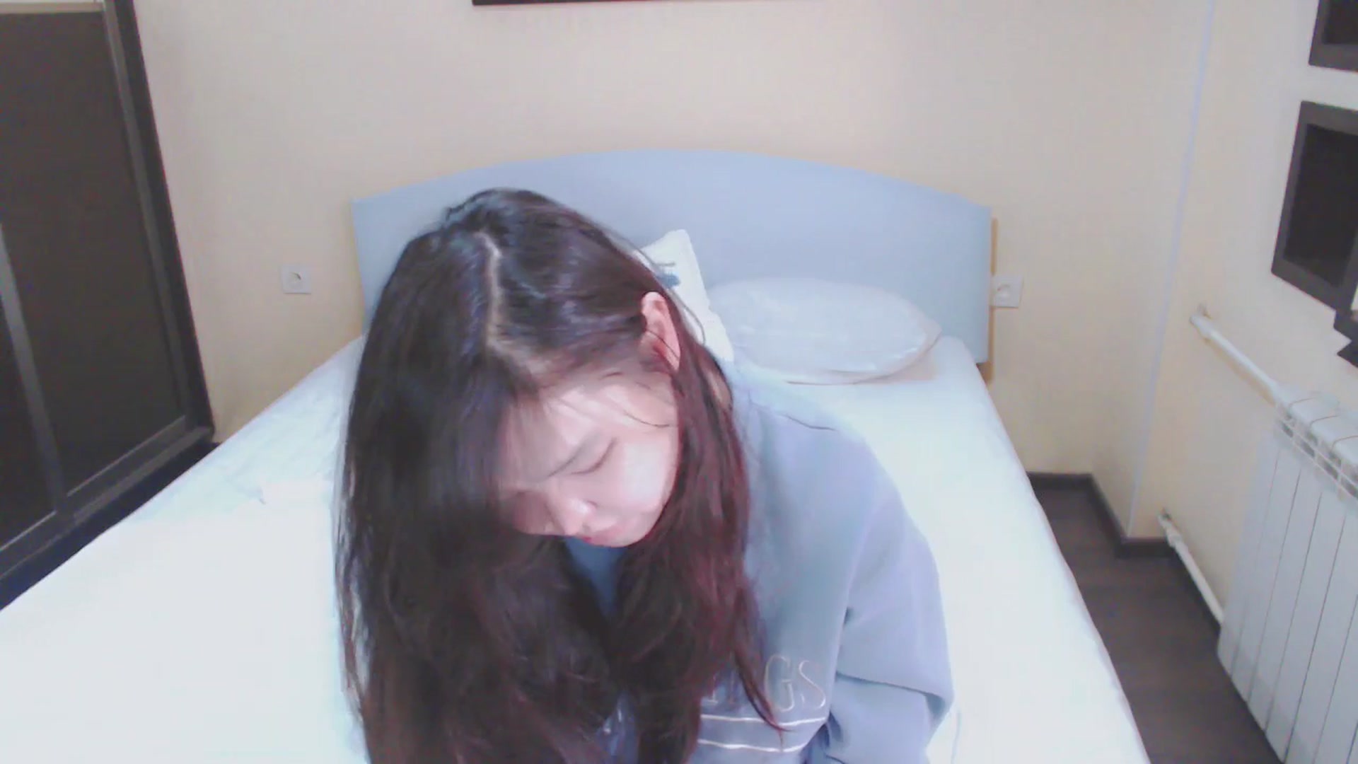 Gallery image thumbnail from AmaiSan's myfreecams stream on, 04/18/2025, 07:22 image 5 of 20
