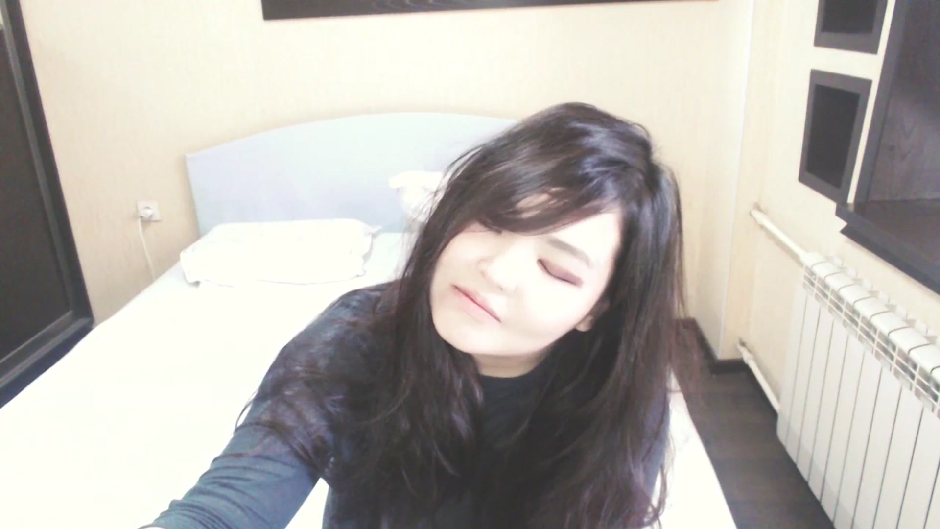 Gallery image thumbnail from AmaiSan's myfreecams stream on, 04/23/2025, 08:21 image 10 of 20