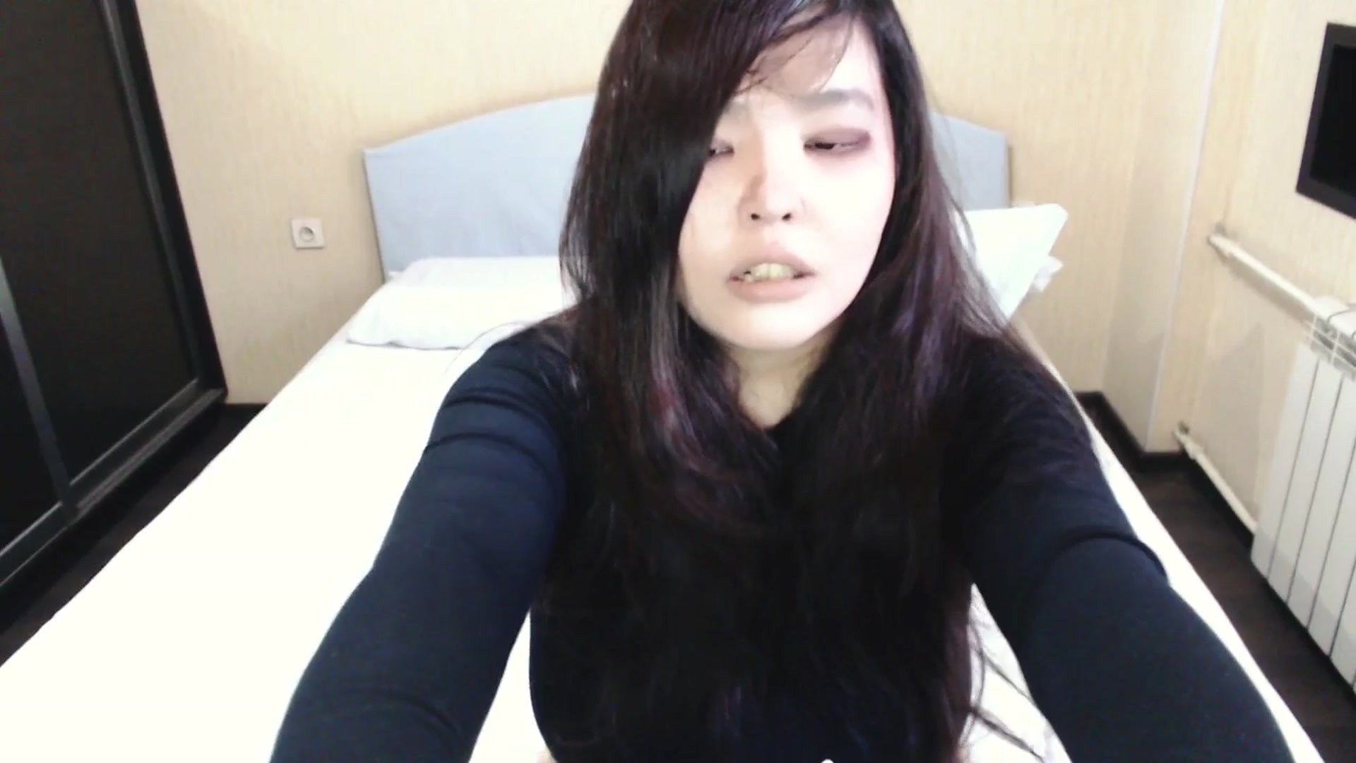 Gallery image thumbnail from AmaiSan's myfreecams stream on, 05/06/2025, 08:41 image 3 of 20
