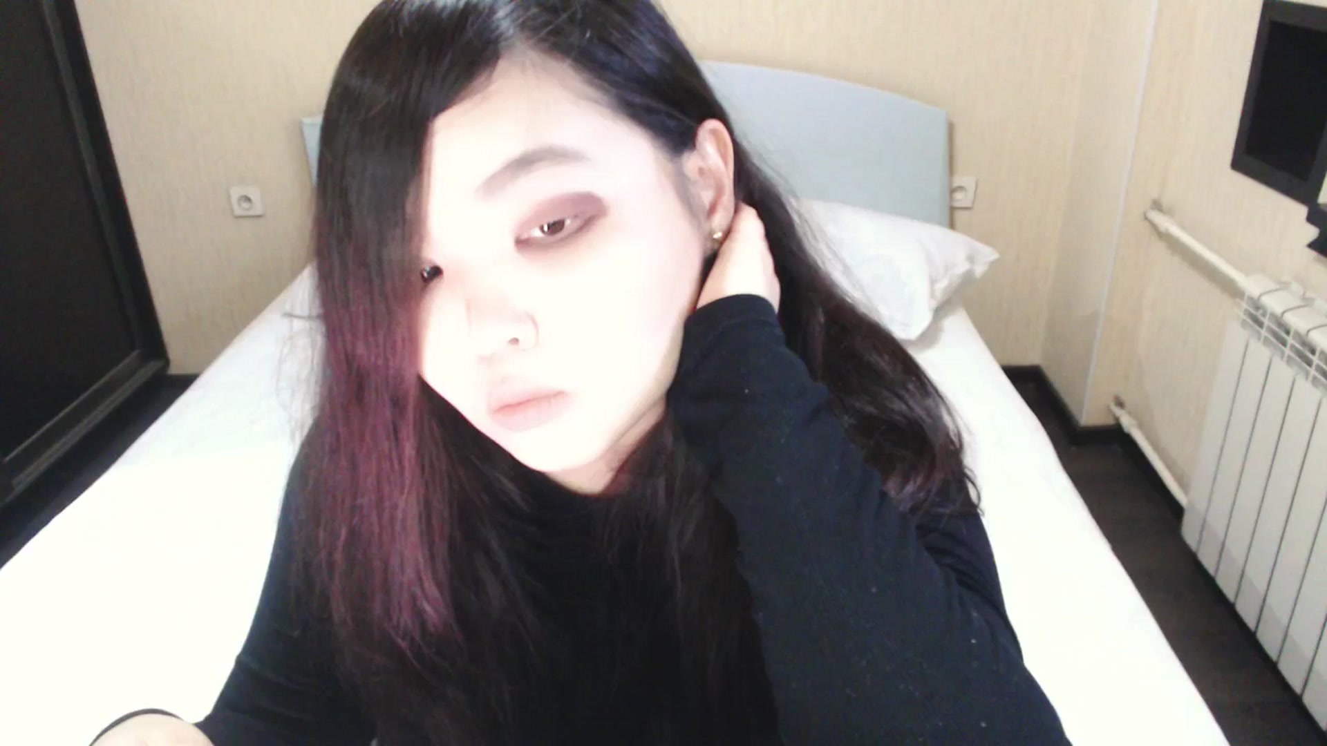 Gallery image thumbnail from AmaiSan's myfreecams stream on, 05/06/2025, 08:41 image 10 of 20