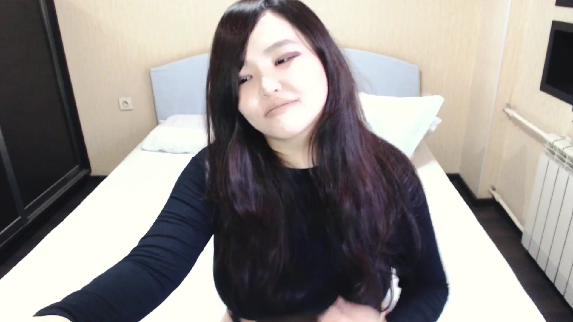 Gallery image thumbnail from AmaiSan's myfreecams stream on, 05/06/2025, 08:41 image 2 of 20