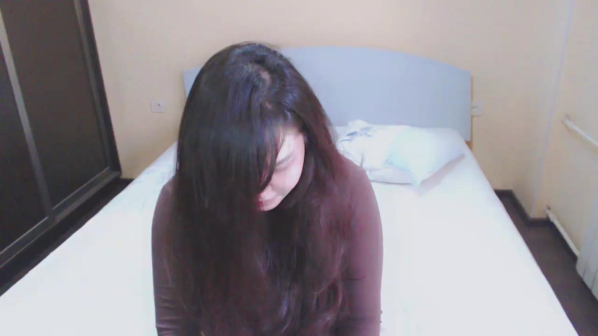Gallery image thumbnail from AmaiSan's myfreecams stream on, 05/07/2025, 05:31 image 16 of 20