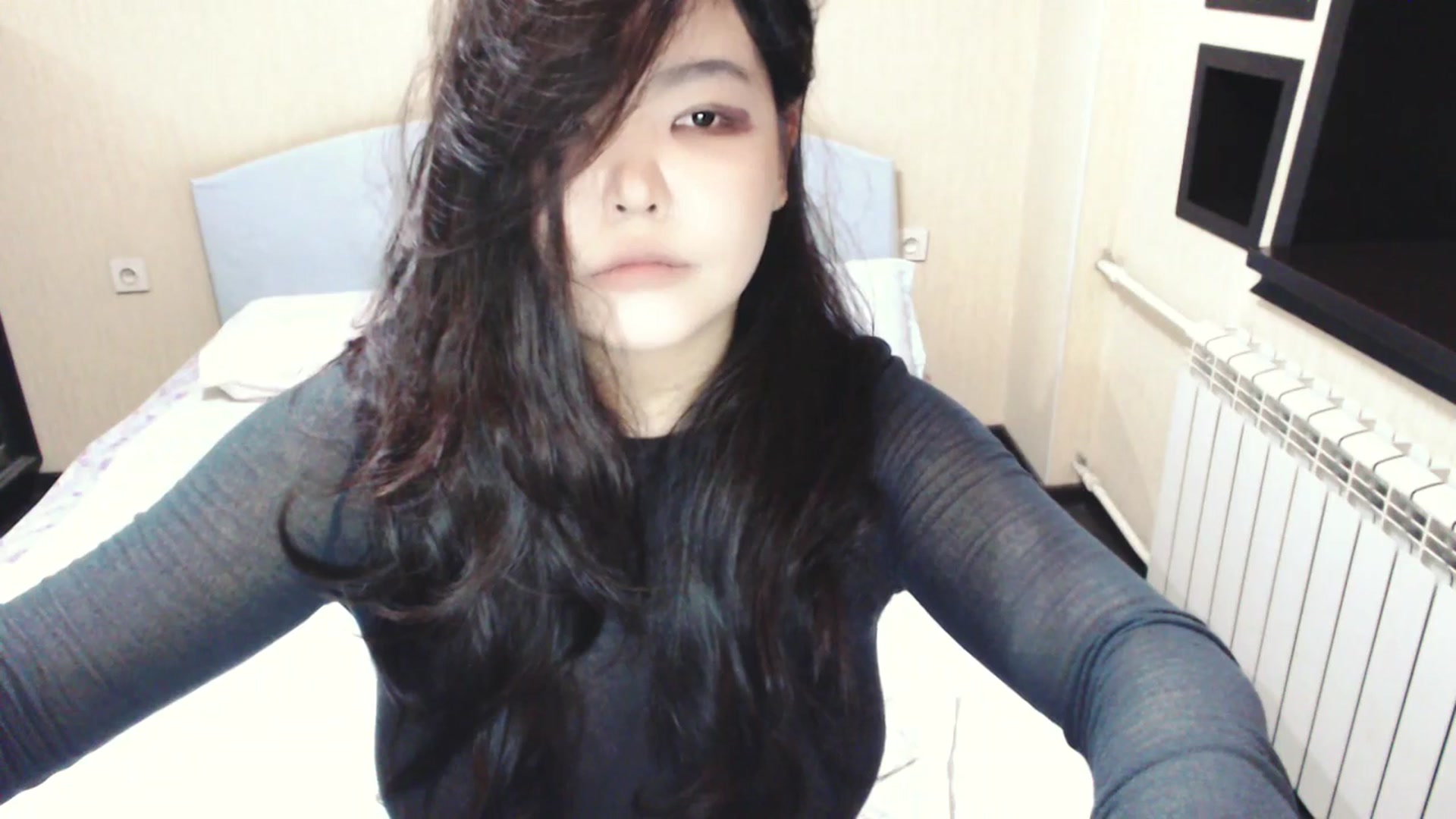 Gallery image thumbnail from AmaiSan's myfreecams stream on, 05/11/2025, 17:53 image 5 of 20
