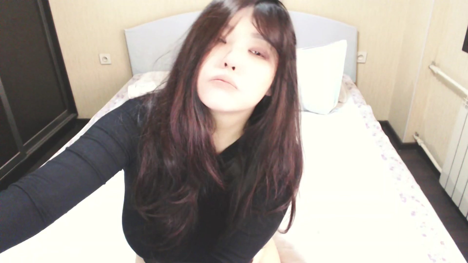 Gallery image thumbnail from AmaiSan's myfreecams stream on, 05/14/2025, 05:38 image 14 of 20