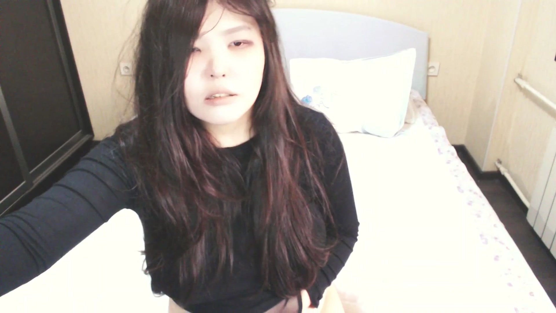 Gallery image thumbnail from AmaiSan's myfreecams stream on, 05/14/2025, 05:38 image 12 of 20