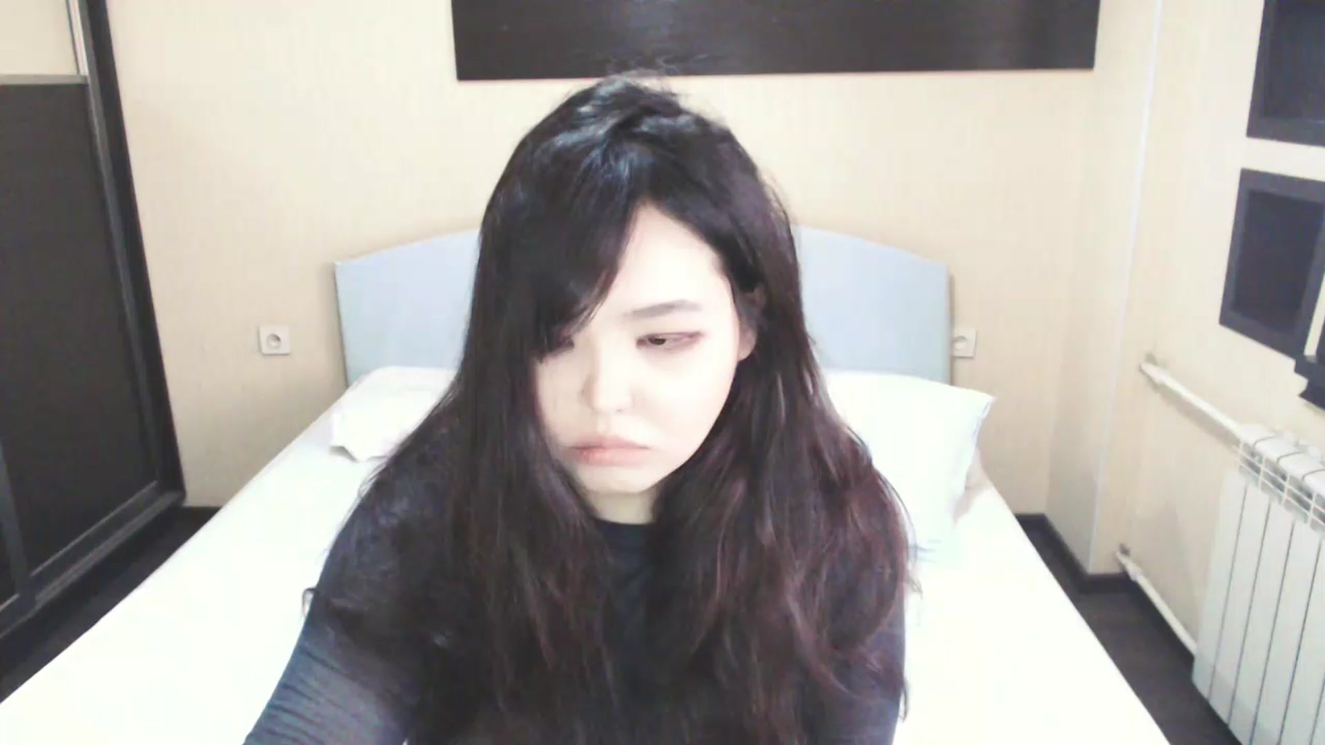Gallery image thumbnail from AmaiSan's myfreecams stream on, 05/19/2025, 05:30 image 8 of 20