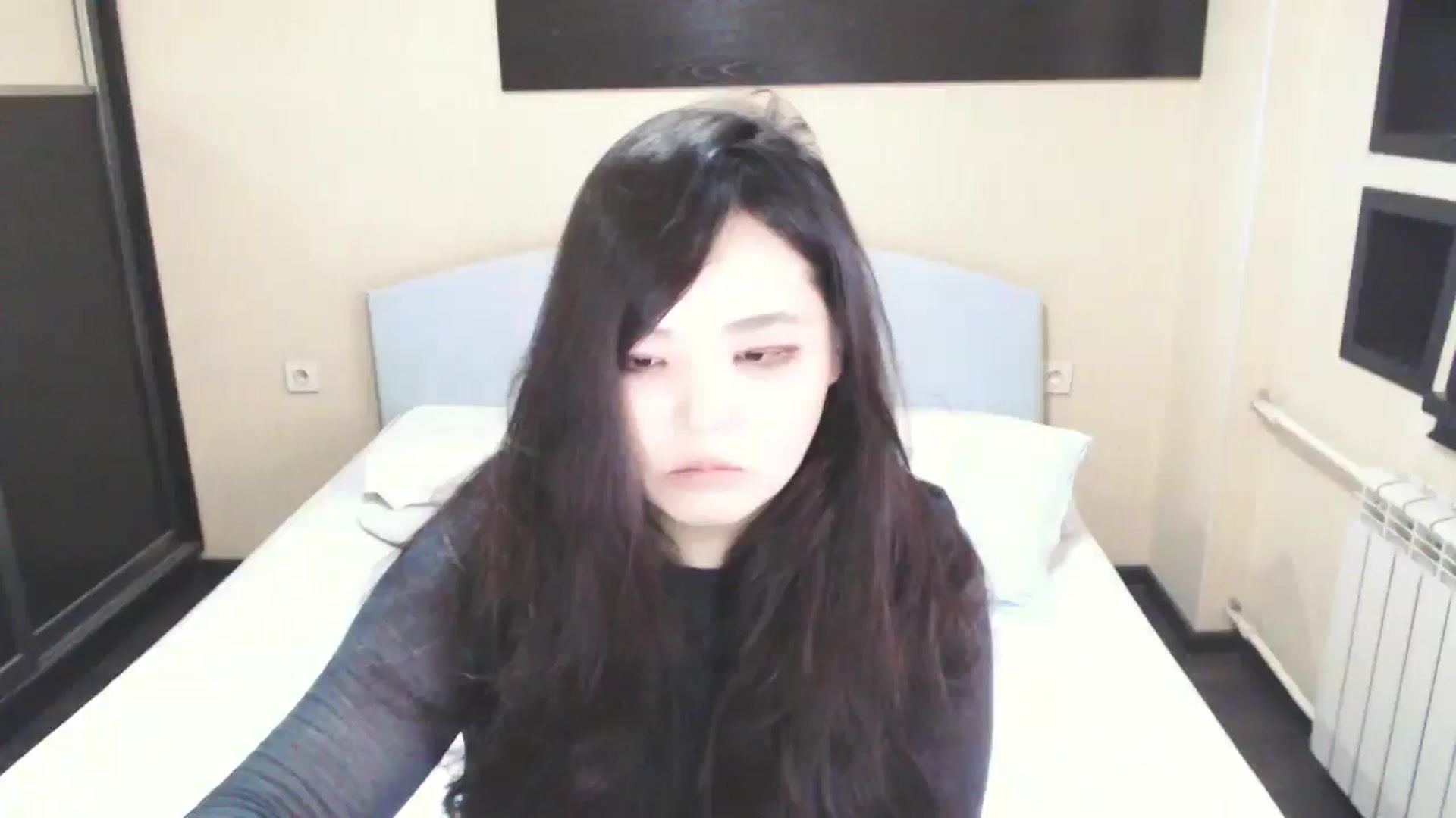 Gallery image thumbnail from AmaiSan's myfreecams stream on, 05/19/2025, 05:30 image 15 of 20