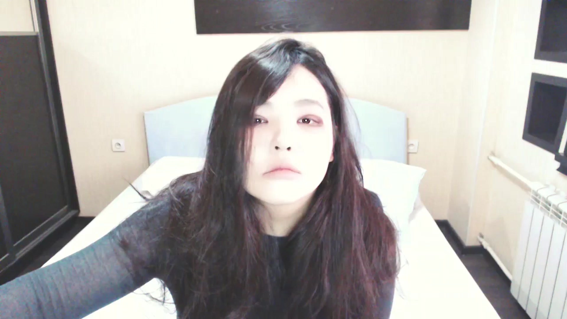 Gallery image thumbnail from AmaiSan's myfreecams stream on, 05/19/2025, 05:30 image 14 of 20