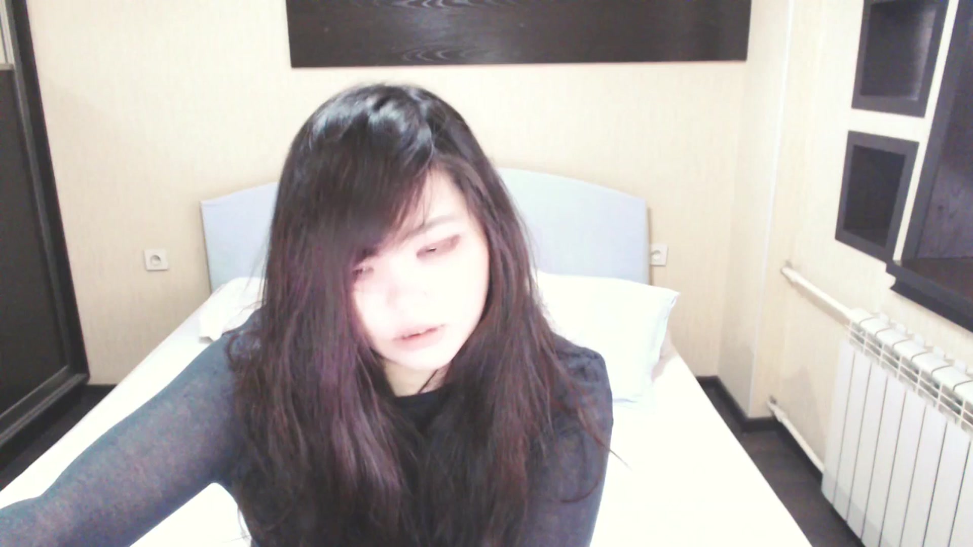 Gallery image thumbnail from AmaiSan's myfreecams stream on, 05/19/2025, 06:50 image 8 of 20