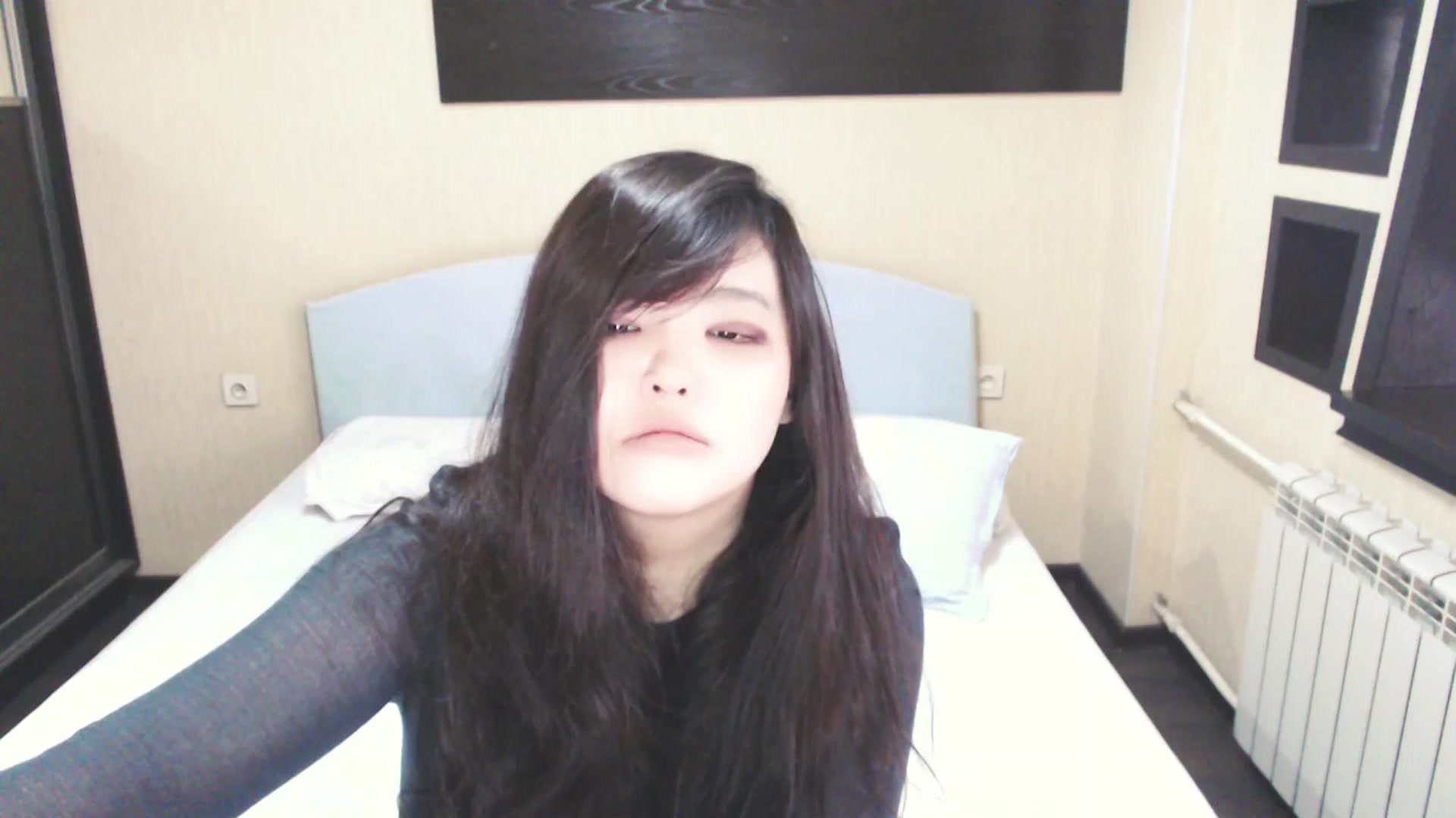 Gallery image thumbnail from AmaiSan's myfreecams stream on, 05/19/2025, 06:50 image 6 of 20