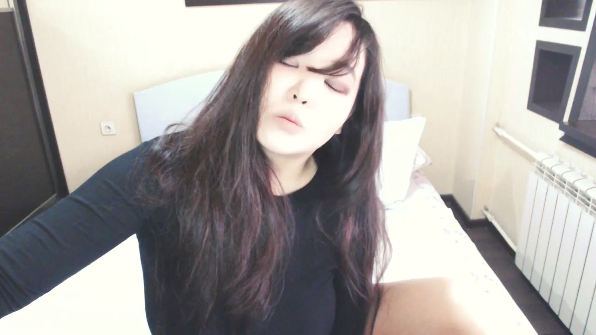 Gallery image thumbnail from AmaiSan's myfreecams stream on, 05/26/2025, 06:21 image 7 of 20
