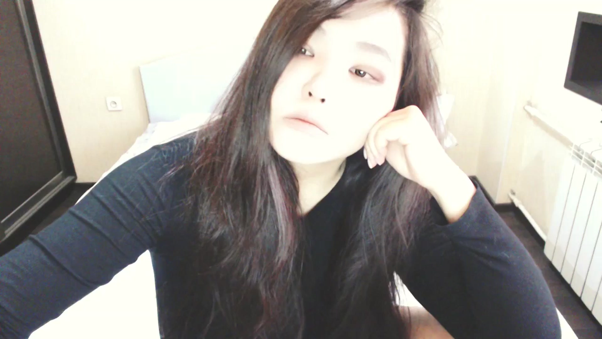 Gallery image thumbnail from AmaiSan's myfreecams stream on, 05/26/2025, 06:32 image 9 of 20