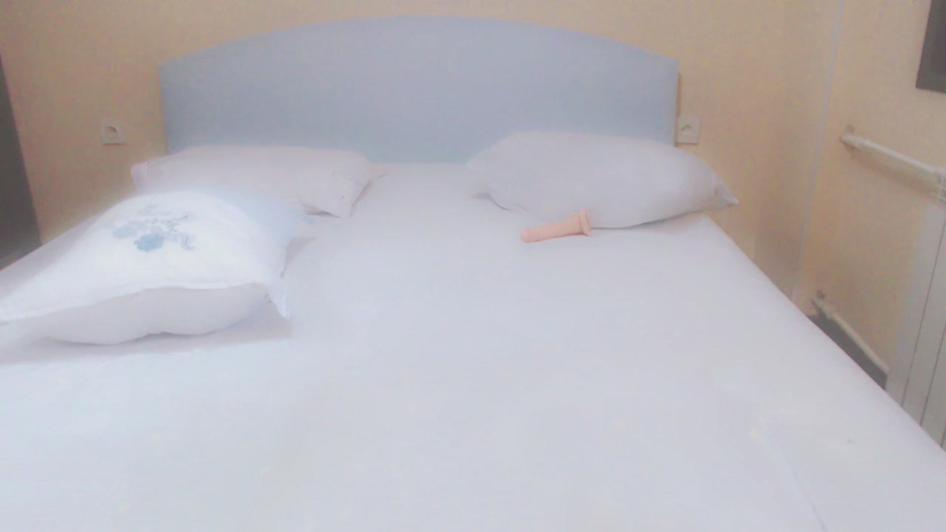 Gallery image thumbnail from AmaiSan's myfreecams stream on, 07/23/2025, 08:07 image 12 of 20