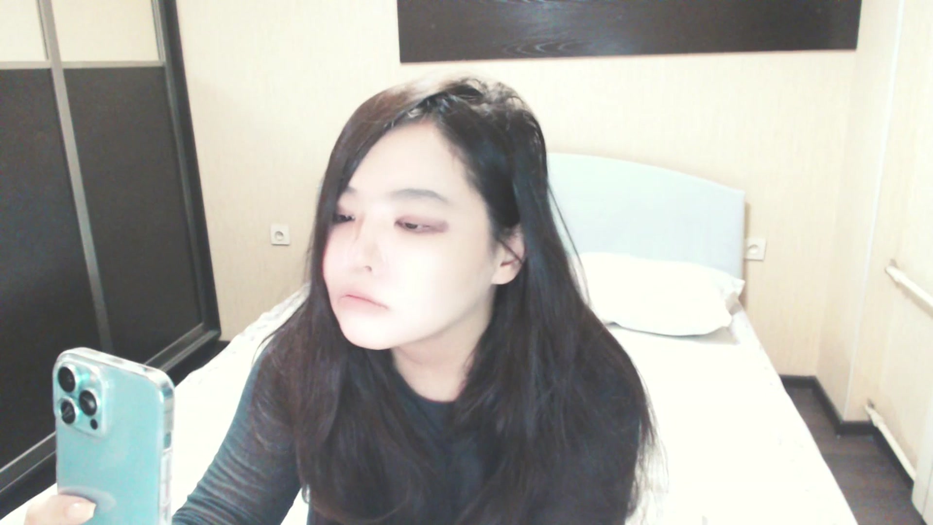 Gallery image thumbnail from AmaiSan's myfreecams stream on, 08/09/2025, 21:24 image 6 of 20