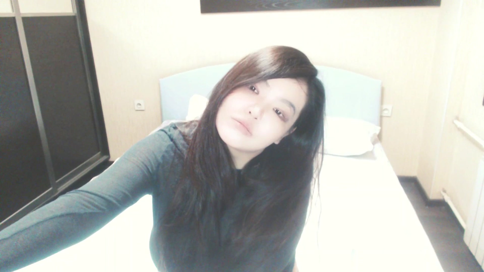 Gallery image thumbnail from AmaiSan's myfreecams stream on, 08/09/2025, 22:19 image 15 of 20