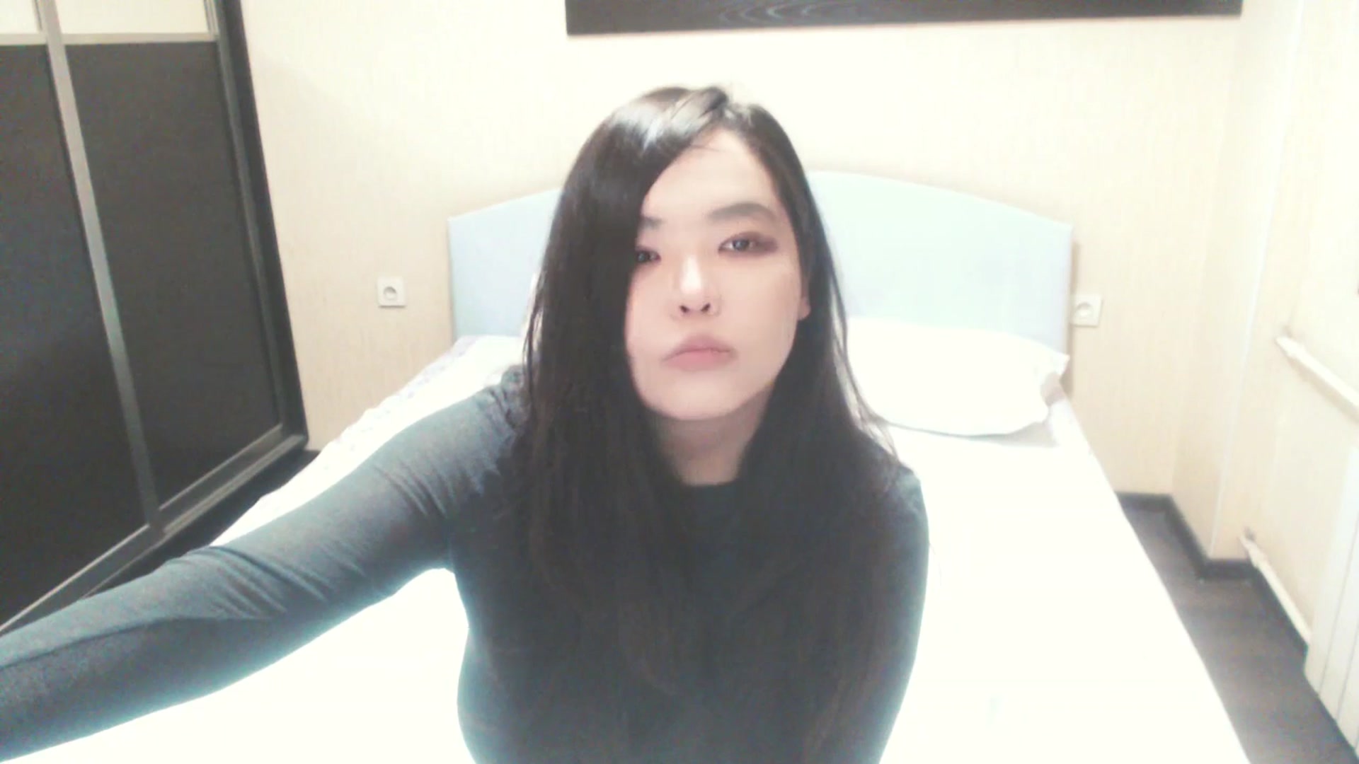 Gallery image thumbnail from AmaiSan's myfreecams stream on, 08/09/2025, 22:19 image 12 of 20