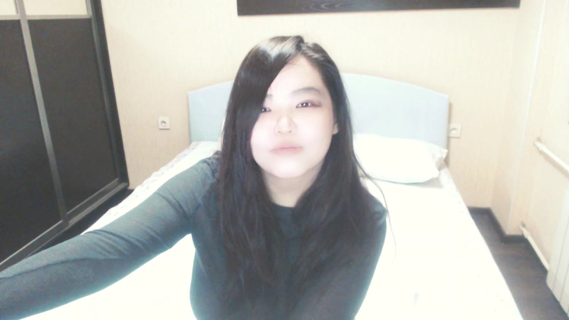 Gallery image thumbnail from AmaiSan's myfreecams stream on, 08/09/2025, 22:19 image 18 of 20