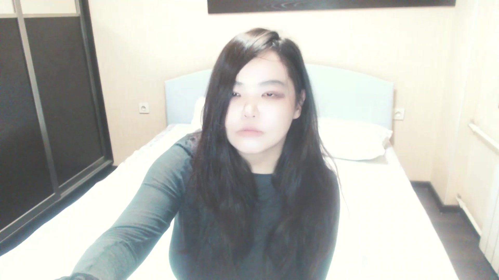 Gallery image thumbnail from AmaiSan's myfreecams stream on, 08/09/2025, 22:19 image 13 of 20