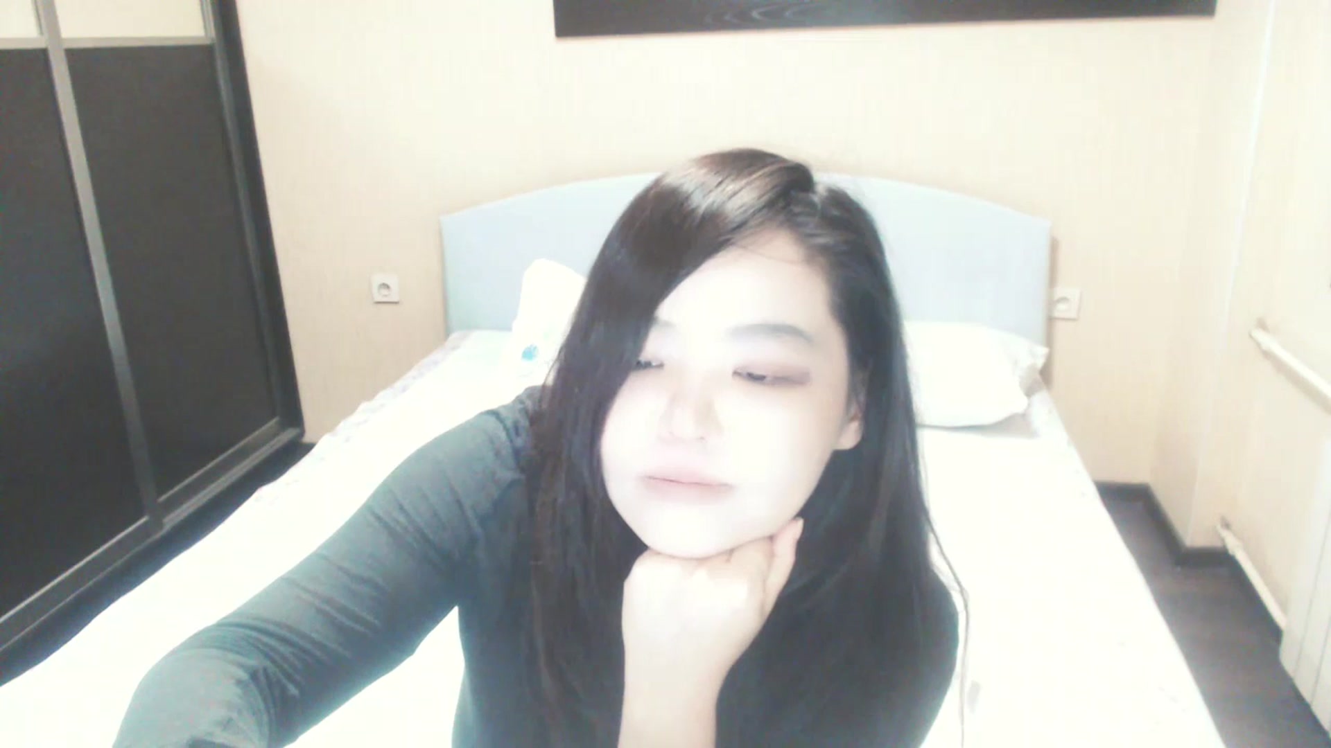 Gallery image thumbnail from AmaiSan's myfreecams stream on, 08/09/2025, 22:19 image 16 of 20