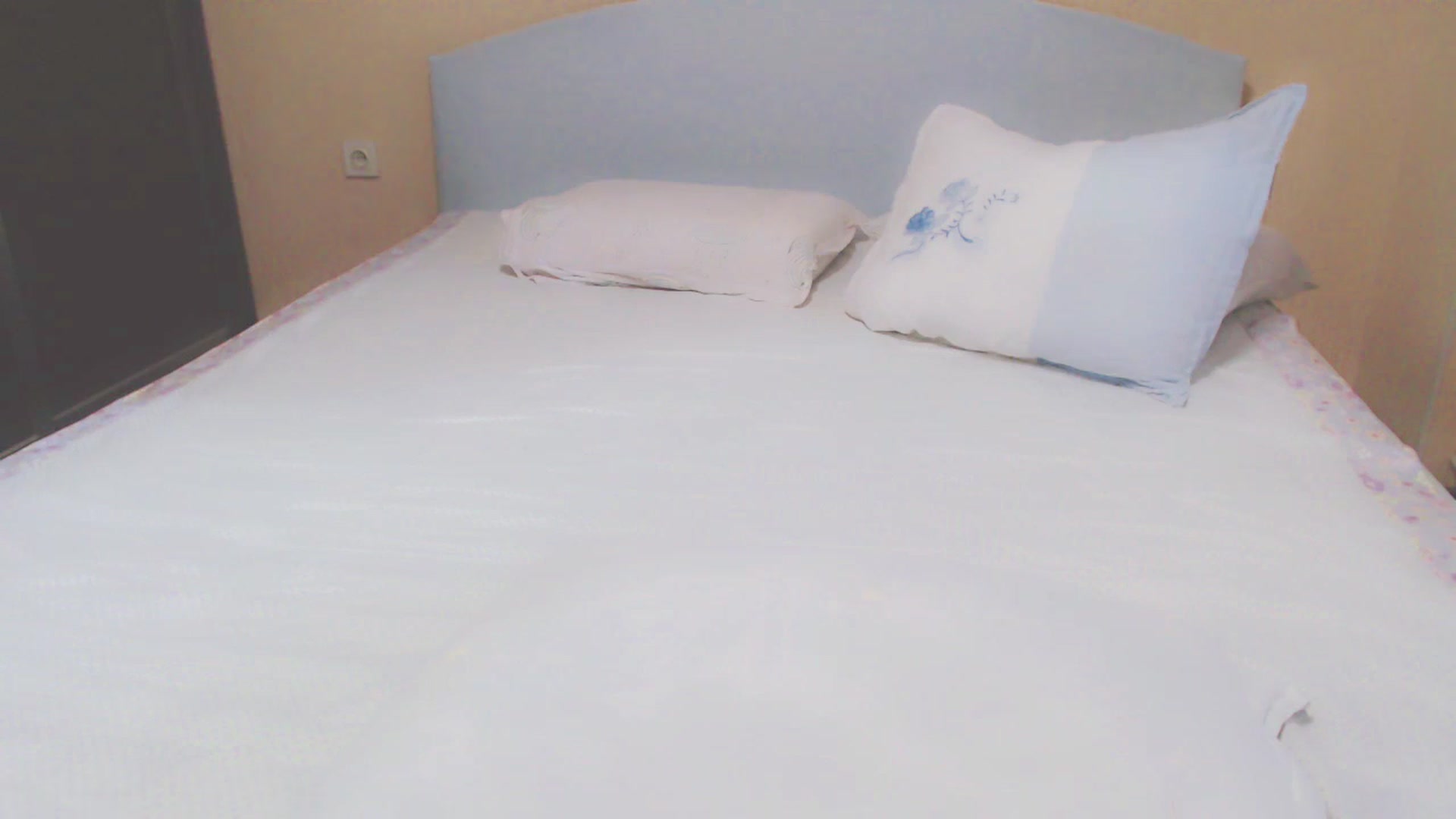 Gallery image thumbnail from AmaiSan's myfreecams stream on, 08/10/2025, 08:17 image 16 of 20