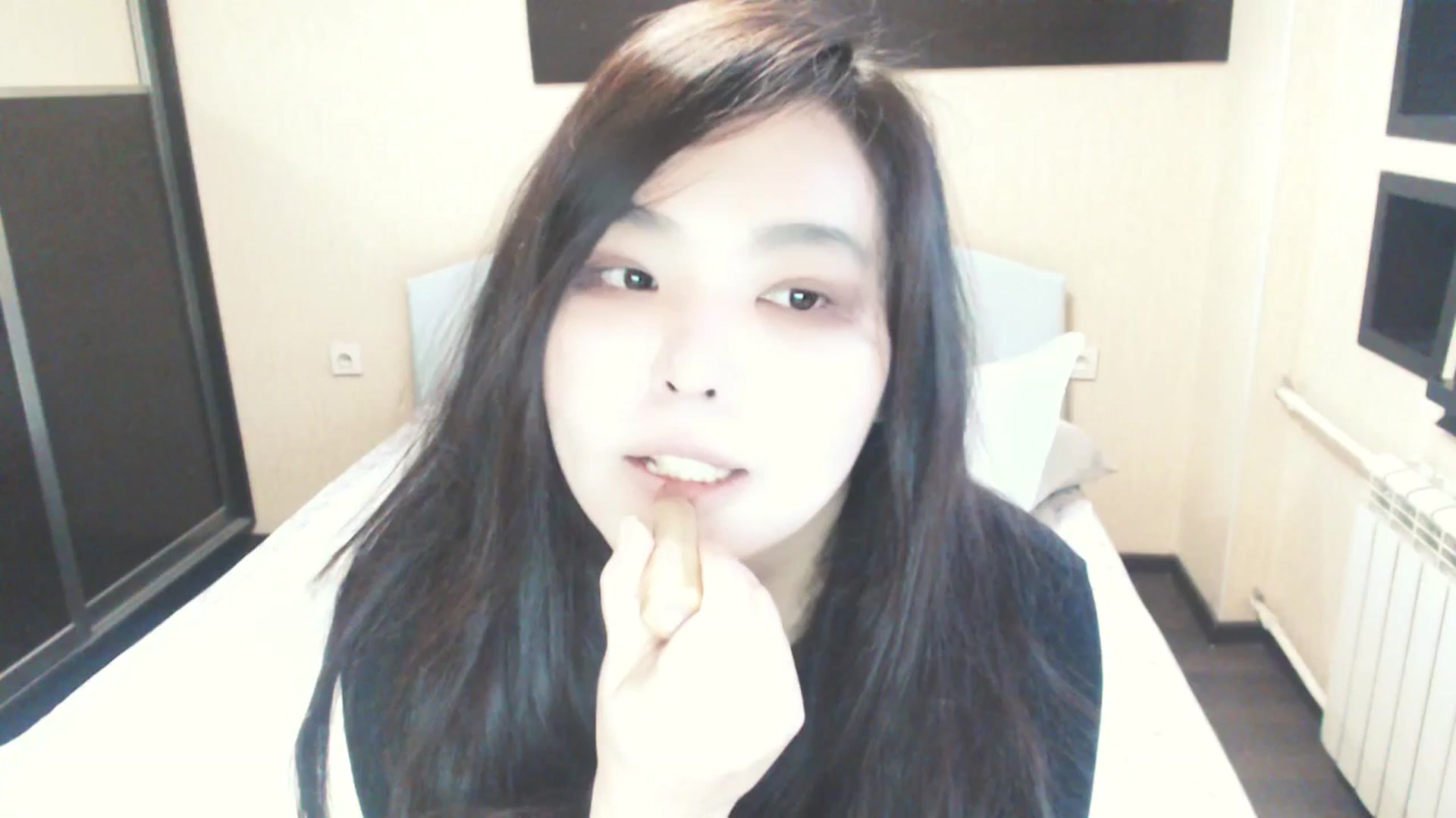 Gallery image thumbnail from AmaiSan's myfreecams stream on, 08/10/2025, 08:17 image 1 of 20