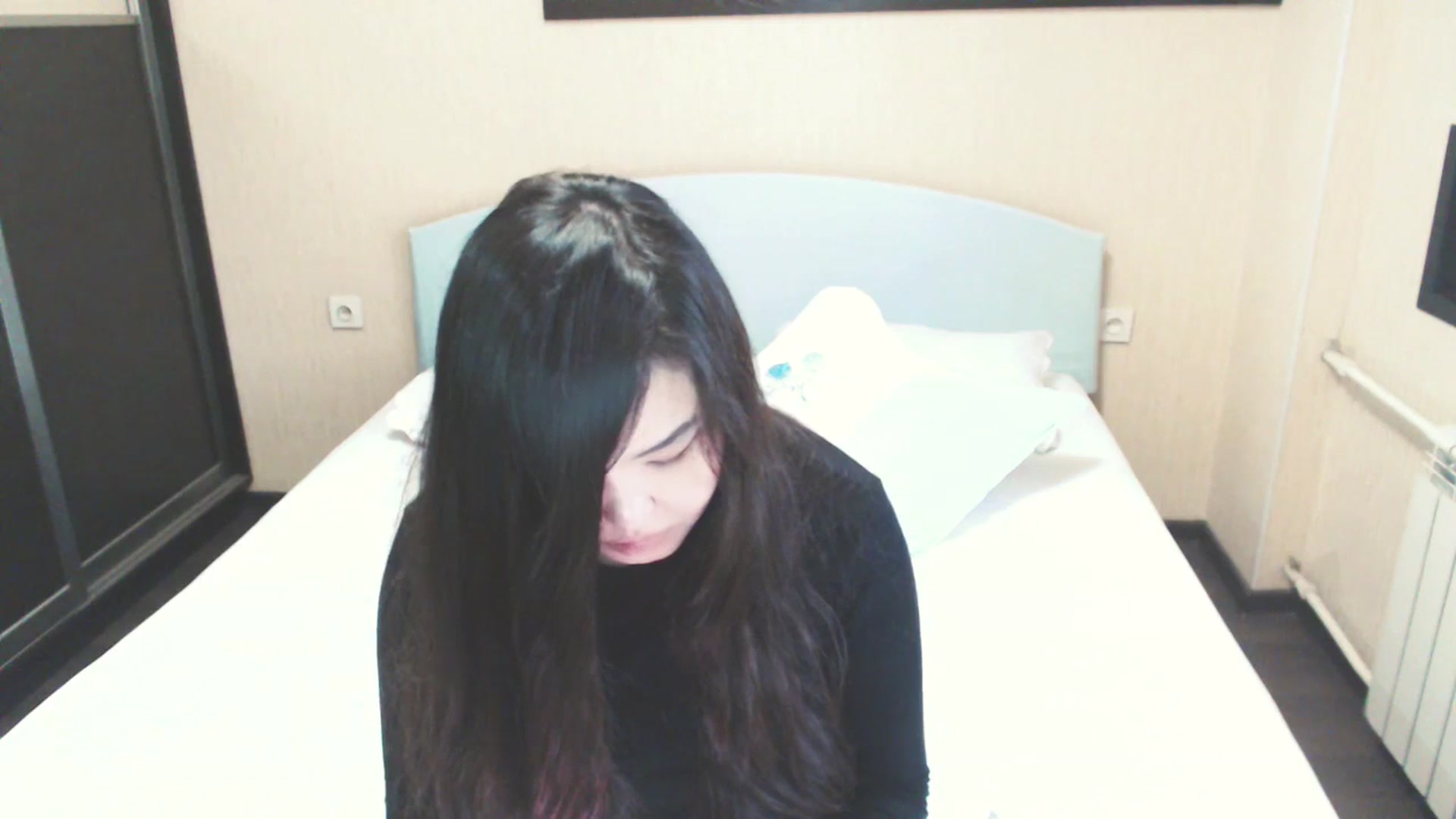 Gallery image thumbnail from AmaiSan's myfreecams stream on, 08/13/2025, 06:00 image 17 of 20
