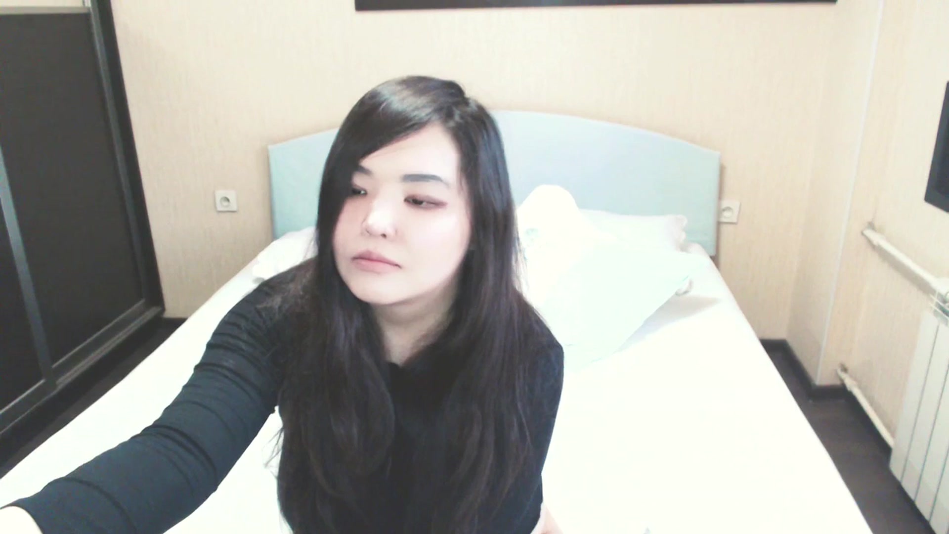 Gallery image thumbnail from AmaiSan's myfreecams stream on, 08/13/2025, 06:00 image 13 of 20