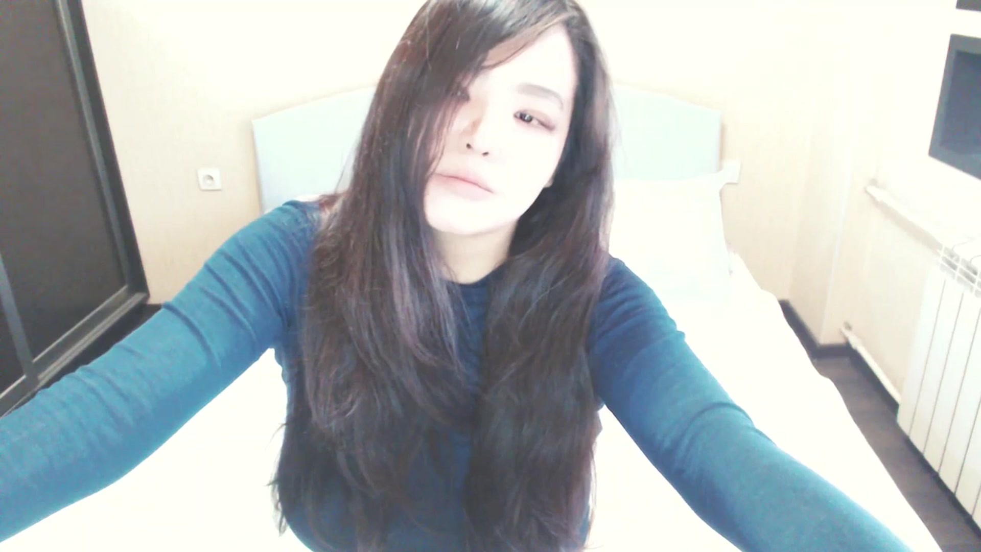 Gallery image thumbnail from AmaiSan's myfreecams stream on, 08/18/2025, 05:53 image 2 of 20