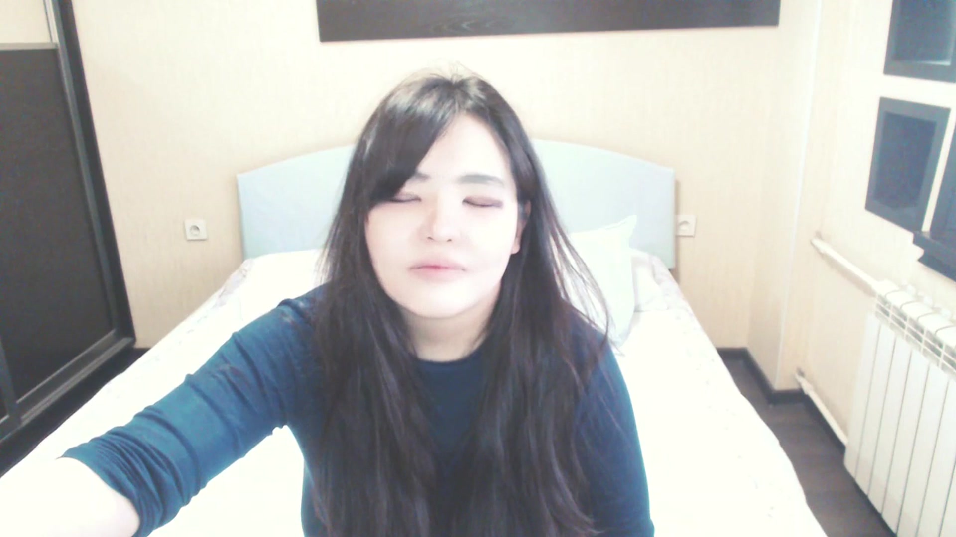 Gallery image thumbnail from AmaiSan's myfreecams stream on, 08/20/2025, 06:01 image 2 of 20