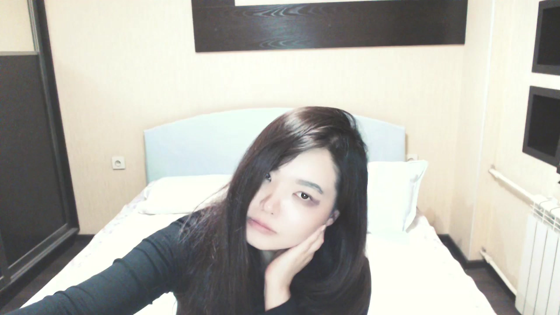 Gallery image thumbnail from AmaiSan's myfreecams stream on, 08/26/2025, 17:13 image 10 of 20