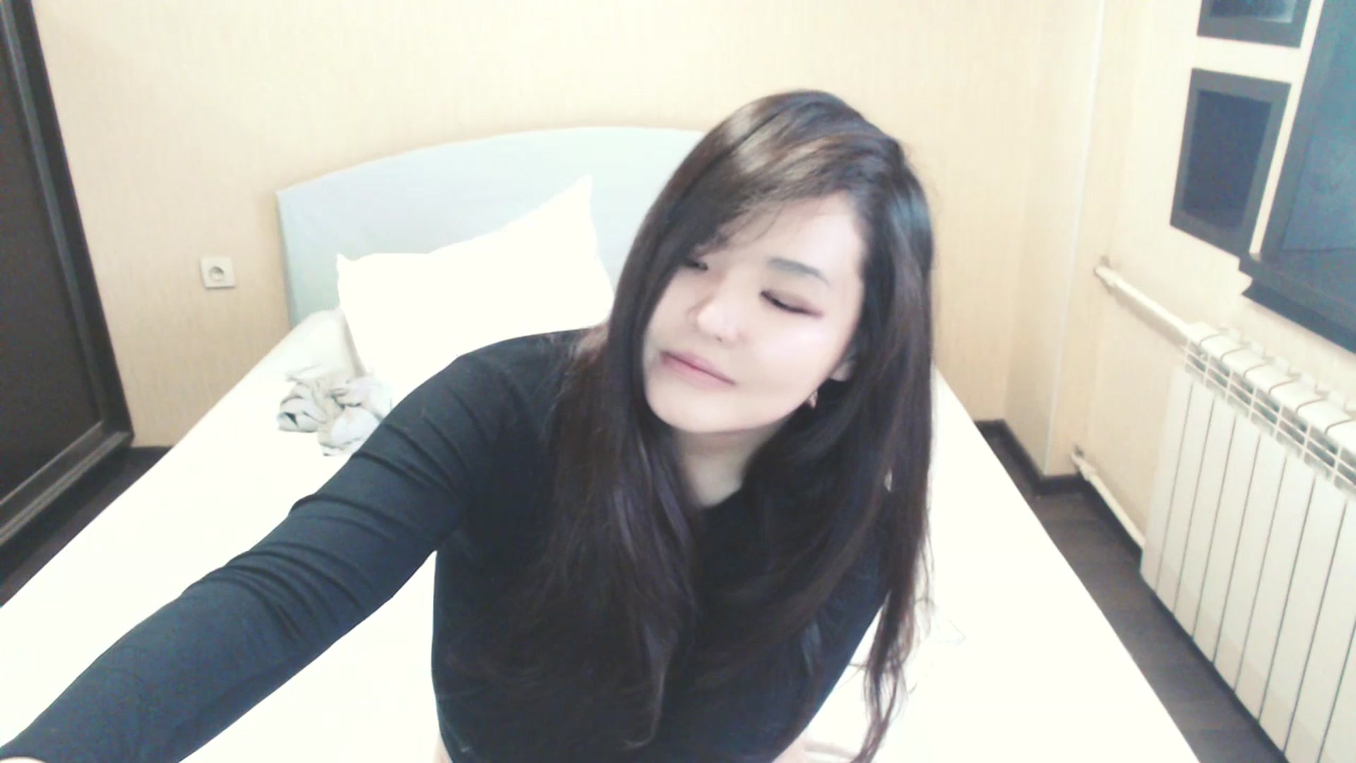 Gallery image thumbnail from AmaiSan's myfreecams stream on, 10/27/2025, 06:11 image 11 of 20
