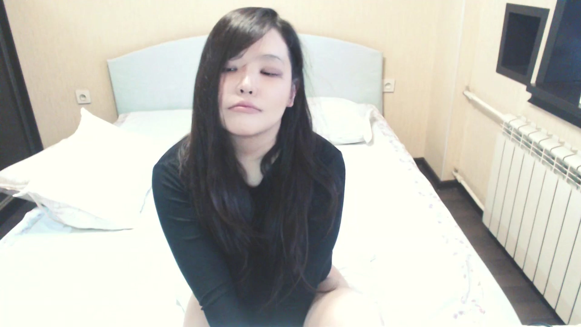 Gallery image thumbnail from AmaiSan's myfreecams stream on, 11/21/2025, 07:37 image 13 of 20