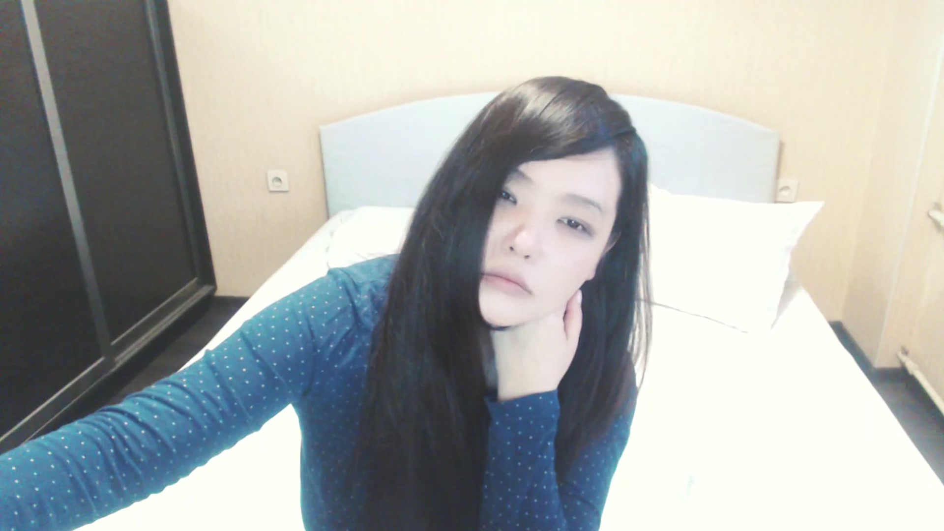 Gallery image thumbnail from AmaiSan's myfreecams stream on, 11/26/2025, 07:29 image 1 of 20